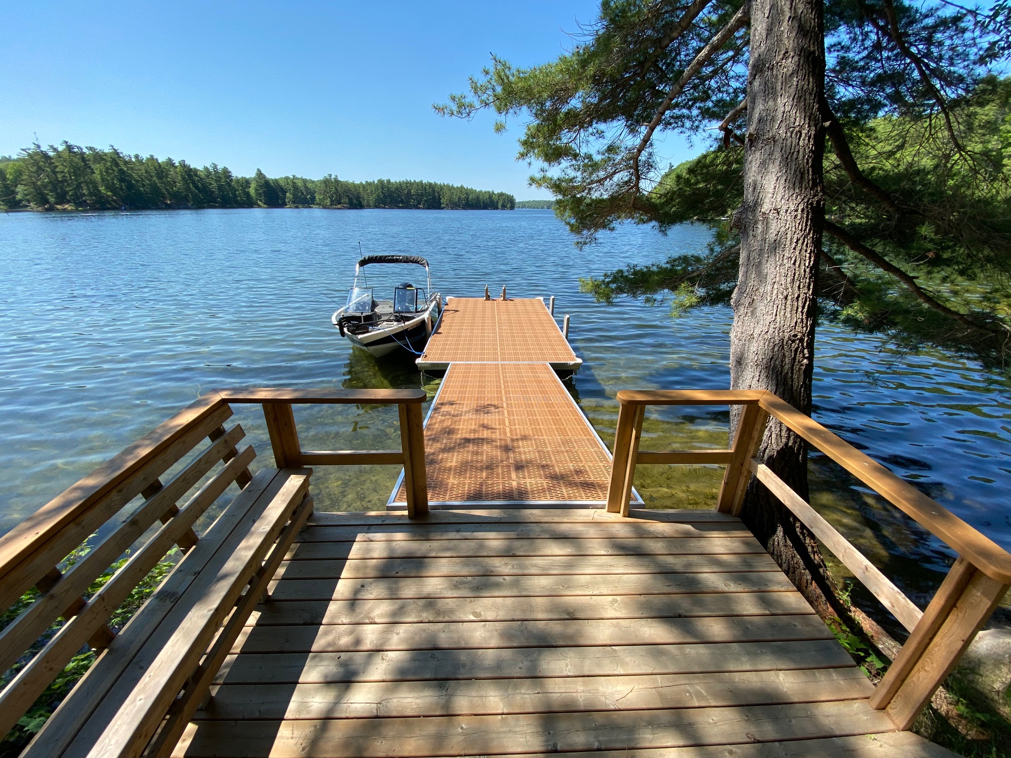 Snug Harbour Resort wilderness retreat with cottage, boat, canoe and
